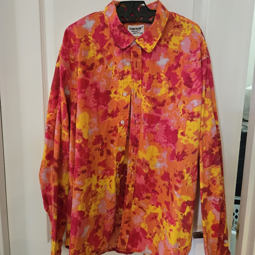 Tunevuse Mens Vibrant Multicolor Button-Up Shirt